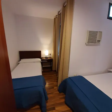 Pensión Hostal&apartamentos La Mar