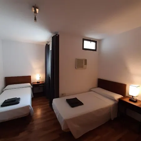 Hostal&apartamentos La Mar Pensión